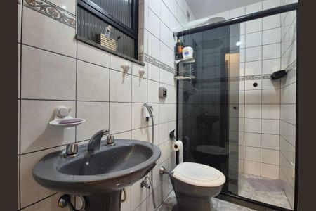 Apartamento à venda com 187m², 3 quartos e 3 vagasBanheiro da Suíte 2