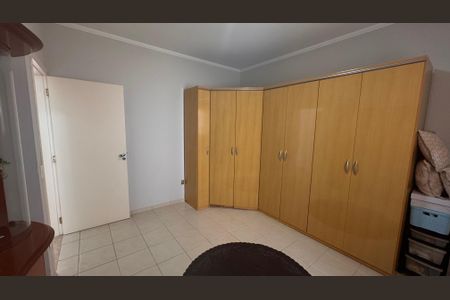 Casa à venda com 220m², 4 quartos e 3 vagasQuarto 2