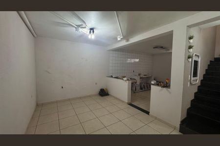 Casa à venda com 220m², 4 quartos e 3 vagasSala Térreo