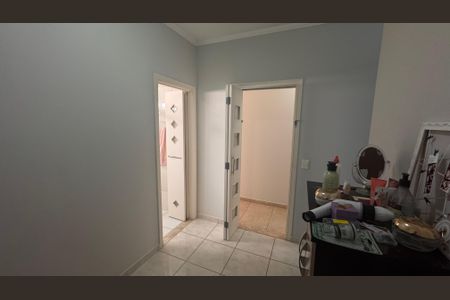 Casa à venda com 220m², 4 quartos e 3 vagasSuíte