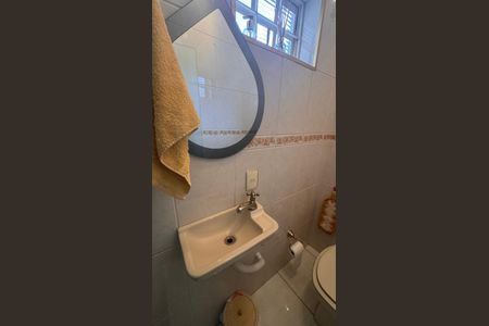 Casa à venda com 220m², 4 quartos e 3 vagasLavabo