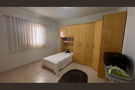 Casa à venda com 220m², 4 quartos e 3 vagasQuarto 3