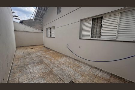Casa à venda com 220m², 4 quartos e 3 vagasQuintal