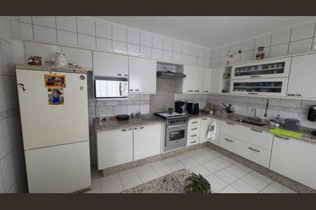 Casa à venda com 220m², 4 quartos e 3 vagasCozinha