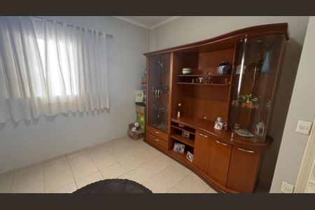 Casa à venda com 220m², 4 quartos e 3 vagasQuarto 2
