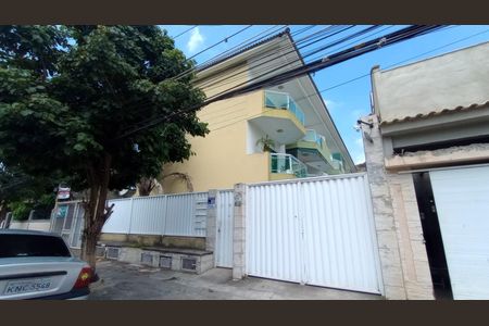 Casa de condomínio à venda com 120m², 2 quartos e 1 vaga Casa de condomínio à venda com 120m², 2 quartos e 1 vagaFachada com Placa Quinto Andar