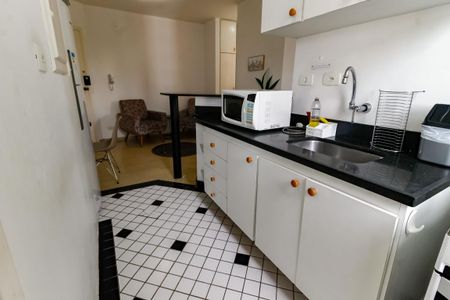 Apartamento para alugar com 49m², 1 quarto e 1 vaga Apartamento para alugar com 49m², 1 quarto e 1 vagaCozinha - Armários