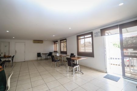 Apartamento para alugar com 42m², 2 quartos e sem vagaÁrea comum - Salão de festas