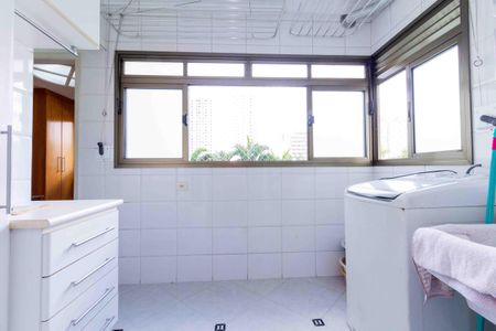 Apartamento para alugar com 186m², 3 quartos e 2 vagasÁrea de Serviço