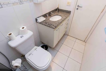 Apartamento para alugar com 186m², 3 quartos e 2 vagasBanheiro 1