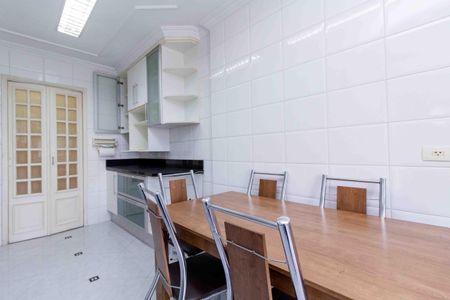 Apartamento para alugar com 186m², 3 quartos e 2 vagasCozinha