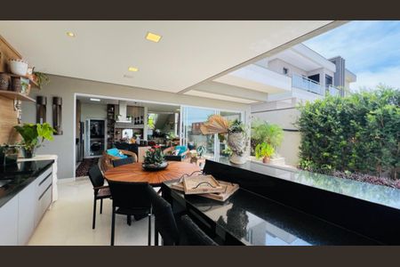 Casa de condomínio à venda com 297m², 5 quartos e 4 vagasFoto 56