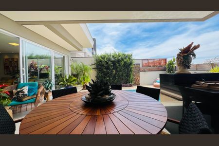 Casa de condomínio à venda com 297m², 5 quartos e 4 vagasFoto 23