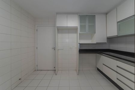Apartamento para alugar com 136m², 3 quartos e 2 vagasCozinha
