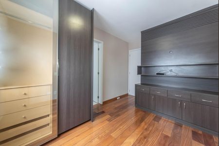 Apartamento para alugar com 136m², 3 quartos e 2 vagasSuíte 1