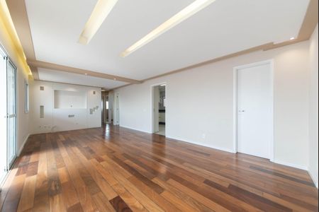 Apartamento para alugar com 136m², 3 quartos e 2 vagasSala