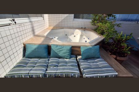 Apartamento à venda com 240m², 3 quartos e 3 vagasCobertura