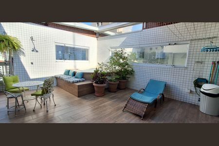 Apartamento à venda com 240m², 3 quartos e 3 vagasCobertura