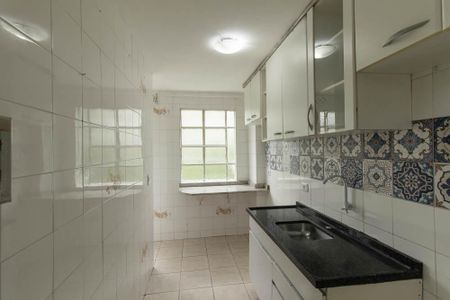 Apartamento para alugar com 50m², 2 quartos e sem vaga Apartamento para alugar com 50m², 2 quartos e sem vagaCozinha e Área de Serviço