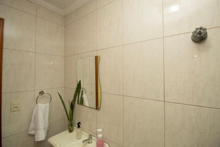 Casa à venda com 150m², 4 quartos e 3 vagasBanheiro 1