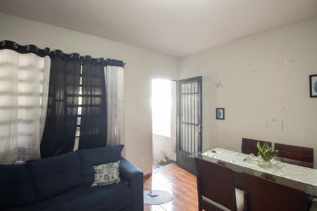 Casa à venda com 150m², 4 quartos e 3 vagasSala 2