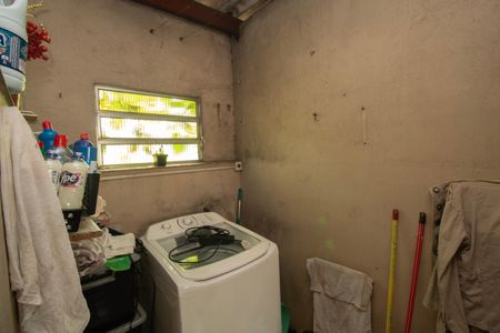 Casa à venda com 150m², 4 quartos e 3 vagasÁrea de Serviço 2