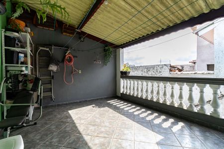 Casa à venda com 268m², 3 quartos e 2 vagas Casa à venda com 268m², 3 quartos e 2 vagasTerraço