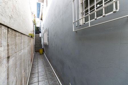 Casa à venda com 268m², 3 quartos e 2 vagas Casa à venda com 268m², 3 quartos e 2 vagasCorredor Lateral