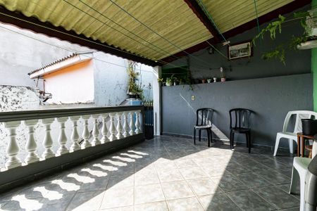 Casa à venda com 268m², 3 quartos e 2 vagas Casa à venda com 268m², 3 quartos e 2 vagasTerraço