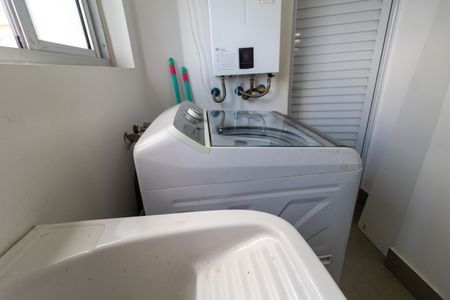 Apartamento à venda com 74m², 3 quartos e 1 vagaÁrea de Serviço