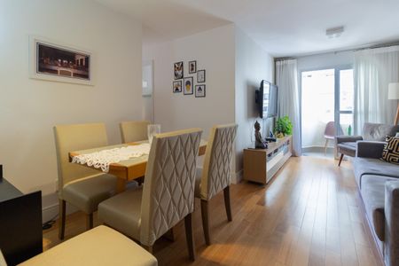 Apartamento à venda com 74m², 3 quartos e 1 vagaSala