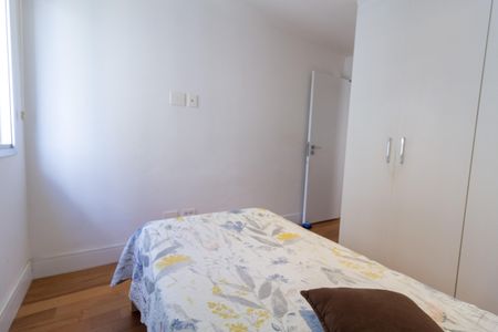 Apartamento à venda com 74m², 3 quartos e 1 vagaQuarto 2
