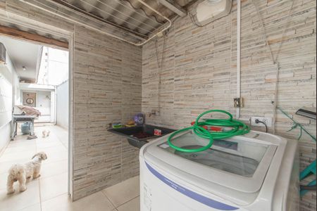 Casa à venda com 160m², 3 quartos e 3 vagasQuintal - Lavanderia