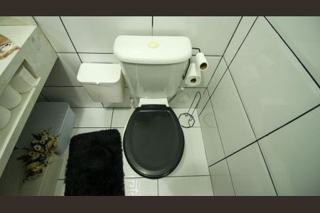 Casa de condomínio à venda com 110m², 2 quartos e 1 vaga Casa de condomínio à venda com 110m², 2 quartos e 1 vagaBanheiro da Suíte