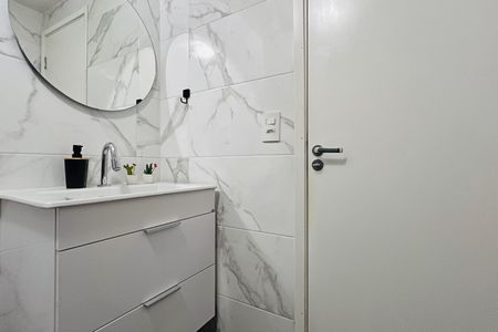 Apartamento à venda com 60m², 2 quartos e 1 vaga Apartamento à venda com 60m², 2 quartos e 1 vagaBanheiro