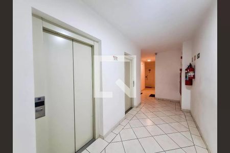 Apartamento à venda com 60m², 2 quartos e 1 vaga Apartamento à venda com 60m², 2 quartos e 1 vagaHall de entrada