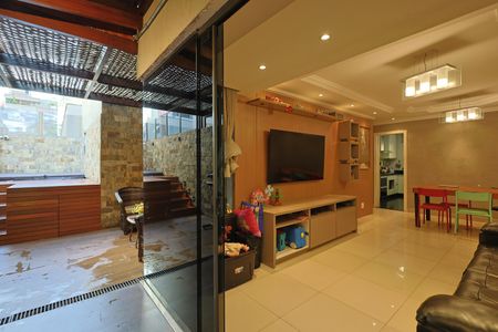 Apartamento à venda com 4 quartos, 230m² em Buritis, Belo Horizonte