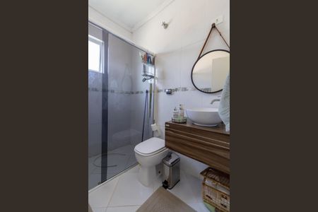 Casa à venda com 120m², 3 quartos e 1 vagaBanheiro