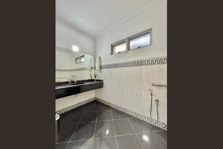 Casa para alugar com 280m², 4 quartos e 8 vagas Casa para alugar com 280m², 4 quartos e 8 vagasLavabo