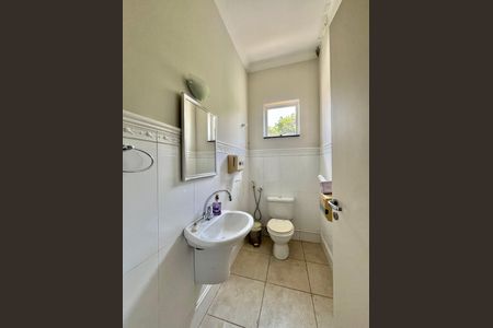 Casa para alugar com 280m², 4 quartos e 8 vagas Casa para alugar com 280m², 4 quartos e 8 vagasBanheiro da Suíte 2