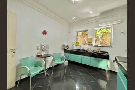 Casa para alugar com 280m², 4 quartos e 8 vagas Casa para alugar com 280m², 4 quartos e 8 vagasQuarto 3