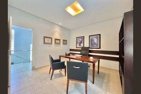 Casa para alugar com 280m², 4 quartos e 8 vagas Casa para alugar com 280m², 4 quartos e 8 vagasSuite 1