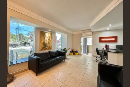 Casa para alugar com 280m², 4 quartos e 8 vagas Casa para alugar com 280m², 4 quartos e 8 vagasSala