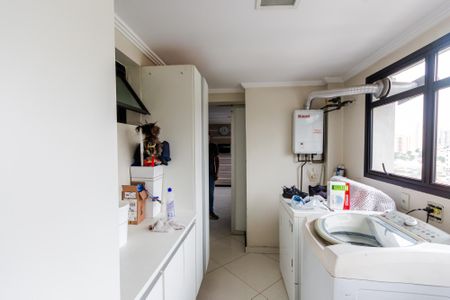 Apartamento à venda com 146m², 3 quartos e 4 vagas Apartamento à venda com 146m², 3 quartos e 4 vagasÁrea de Serviço