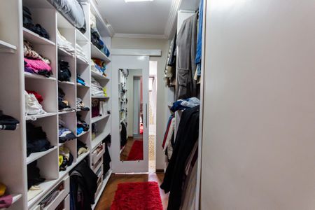 Apartamento à venda com 146m², 3 quartos e 4 vagas Apartamento à venda com 146m², 3 quartos e 4 vagasCloset