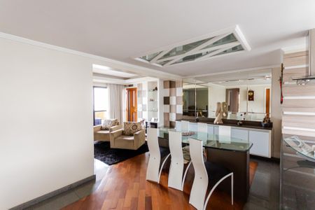 Apartamento à venda com 146m², 3 quartos e 4 vagas Apartamento à venda com 146m², 3 quartos e 4 vagasSala