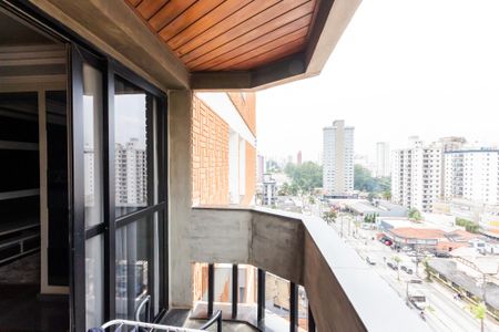 Apartamento à venda com 146m², 3 quartos e 4 vagas Apartamento à venda com 146m², 3 quartos e 4 vagasVaranda