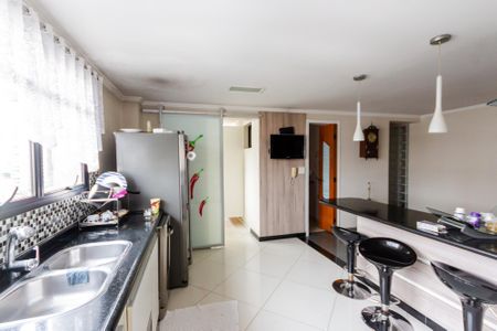 Apartamento à venda com 146m², 3 quartos e 4 vagas Apartamento à venda com 146m², 3 quartos e 4 vagasCozinha