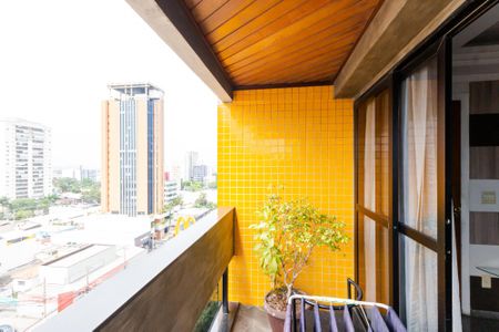 Apartamento à venda com 146m², 3 quartos e 4 vagas Apartamento à venda com 146m², 3 quartos e 4 vagasVaranda