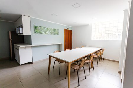 Apartamento à venda com 146m², 3 quartos e 4 vagas Apartamento à venda com 146m², 3 quartos e 4 vagasÁrea comum - Salão de festas